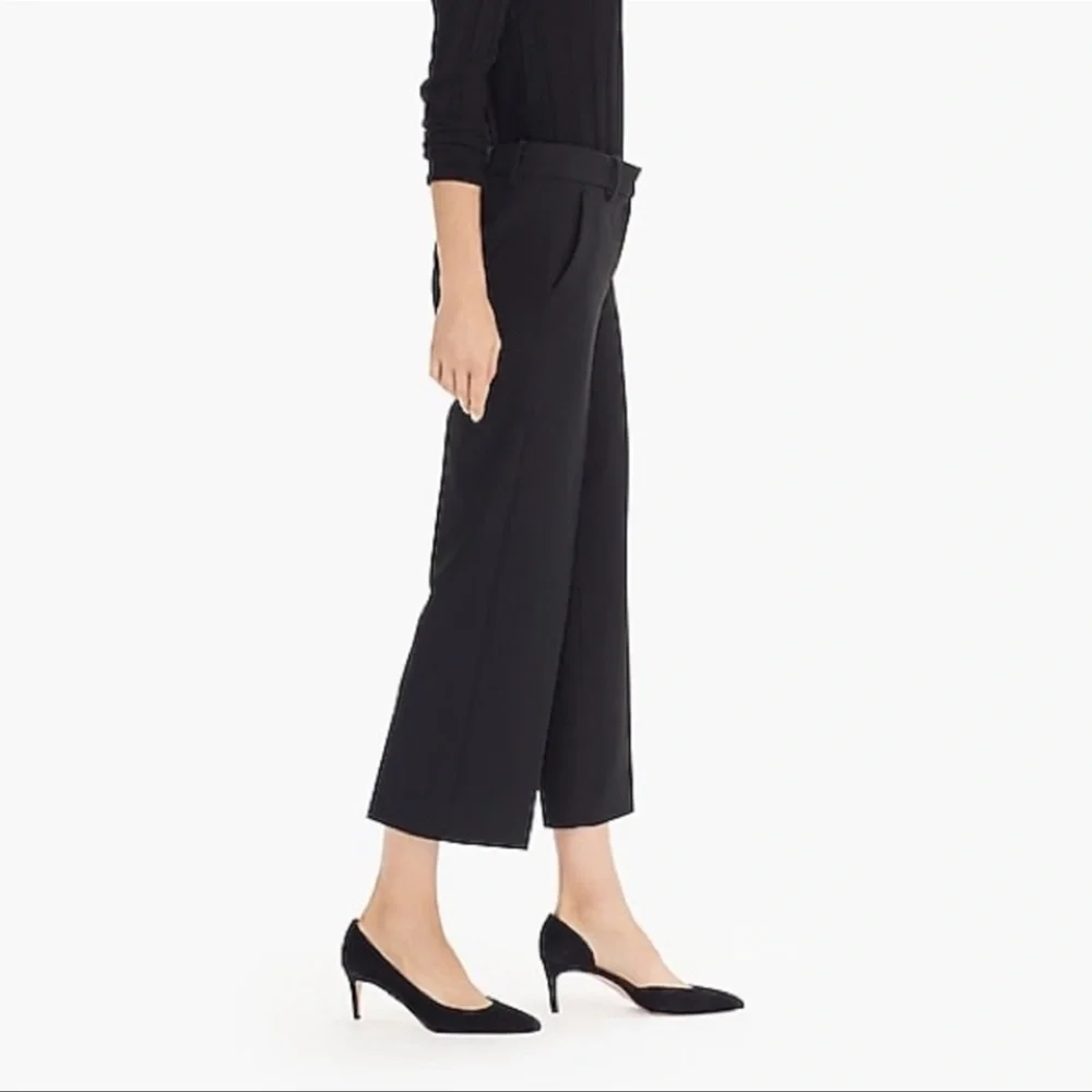 J Crew Black High Rise Crop Peyton Pant in Four Way Stretch EUC Size 4
